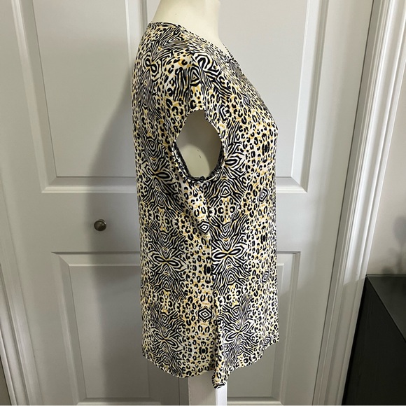 Yellow & Black stretchy top - Picture 2 of 6